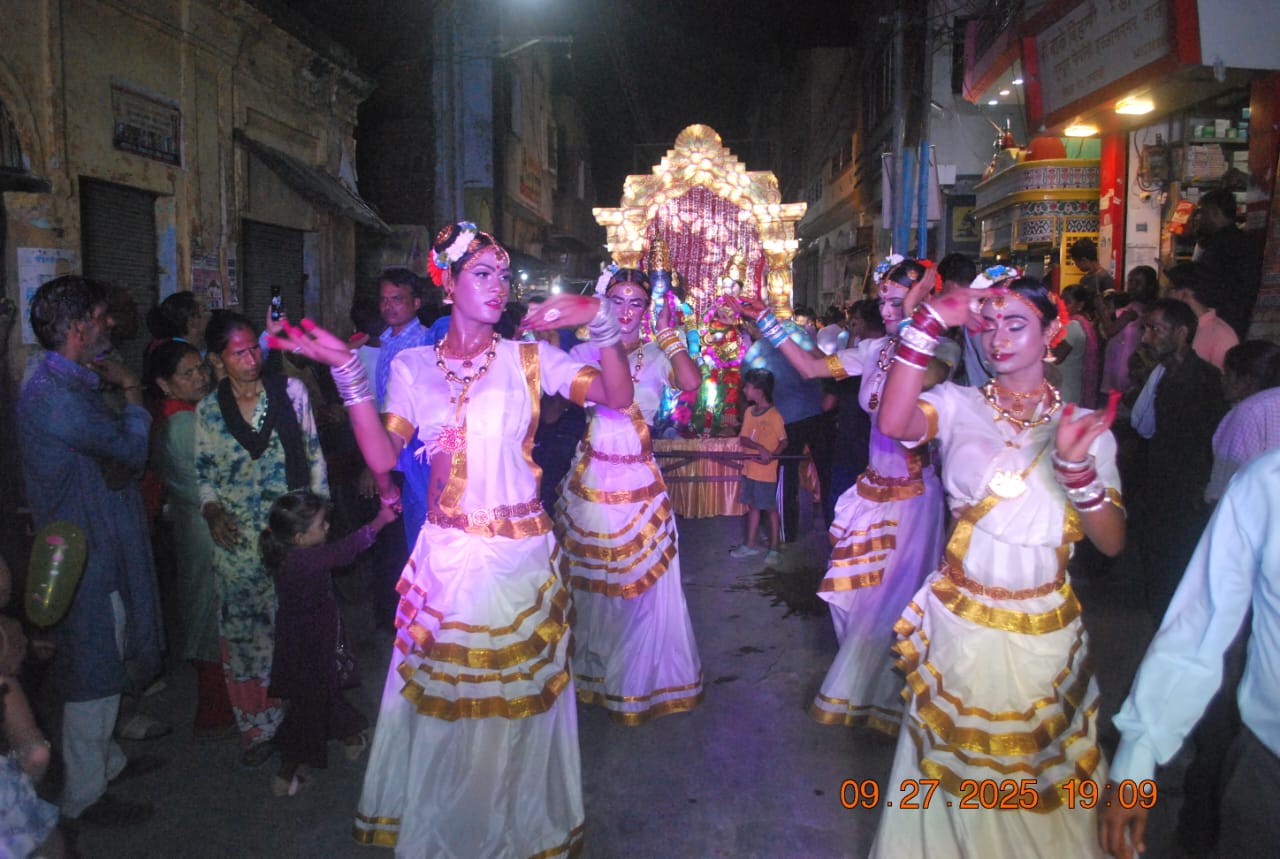 रामबाग धाम चंदौसी द्वारा निकली श्री राम वर यात्रा 