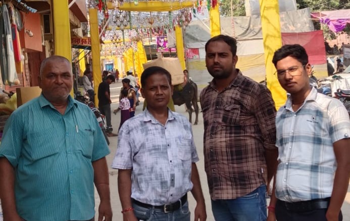 रामलीला महोत्सव में मंचन करते कलाकार, वनवास पर गए श्रीराम, भावुक हुए दर्शक