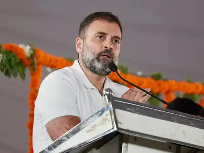 BJP का दूसरा नाम पेपर चोर, आंखें मूंद कर बैठी है सरकार…