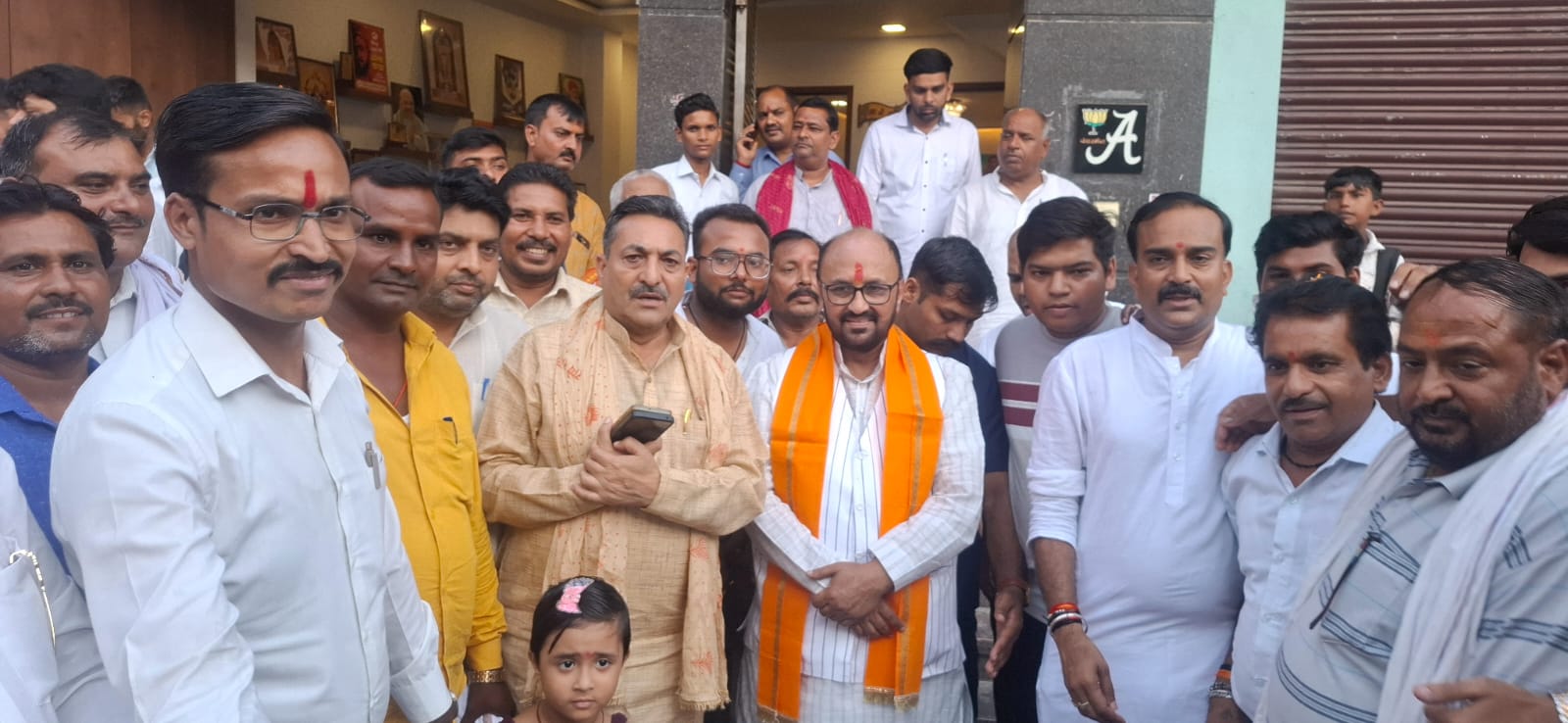 प्रदेश सरकार में उच्च शिक्षा मंत्री ने किए मां कामाख्या के दर्शन