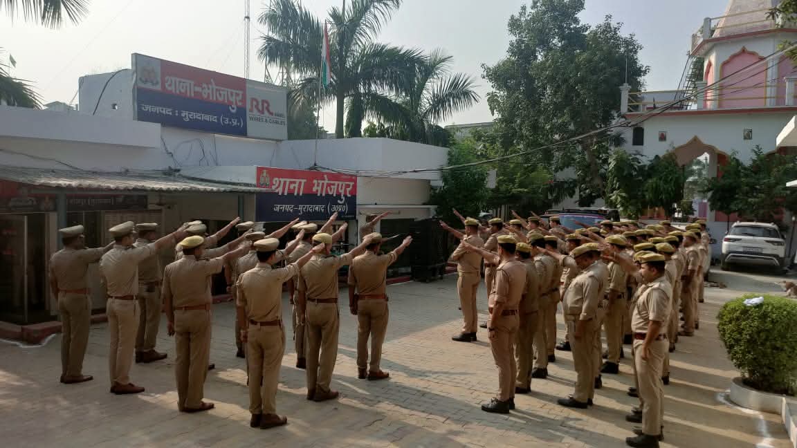 थाना भोजपुर परिसर में मनाई गई गांधी जयंती, थाना प्रभारी ने किया माल्यार्पण 