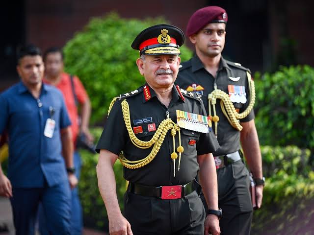  सेना प्रमुख जनरल Upendra Dwivedi ने पाकिस्तान को चेतावनी दी, कहा- दुनिया के नक्शे में रहना है तो रोकें आतंकवाद