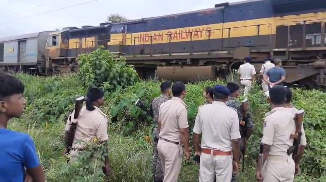 Vande Bharat Express की चपेट में आए 5 किशोर, 3 की दर्दनाक मौत