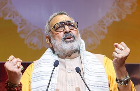 विजयदशमी पर बेगूसराय में सियासी घमासान : विजय चौधरी ने 'रामराज' तो गिरिराज सिंह ने 'रावण' को लेकर साधा निशाना
