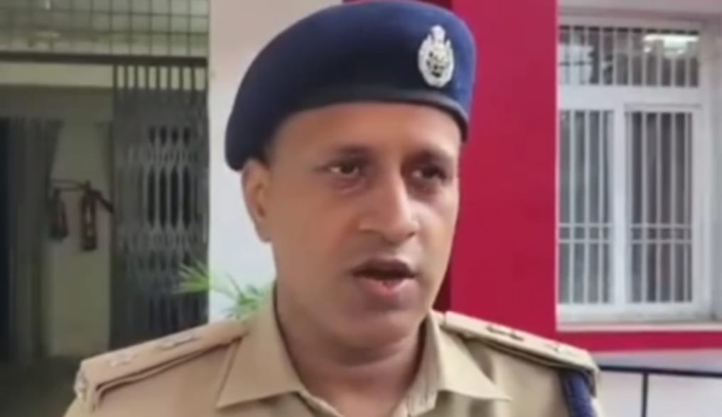 बिहार चुनाव से पहले मुजफ्फरपुर में शराब की बड़ी खेप पकड़ी गई, लाखों की विदेशी शराब जब्त