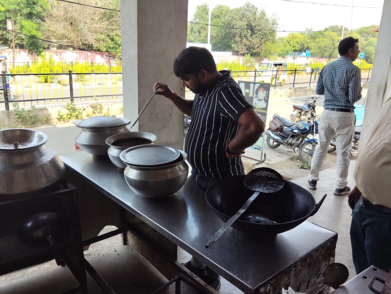 दीपावली से पहले खाद्य सुरक्षा का कड़ा अभियान, दूध-मिठाई-घी पर विशेष नजर  