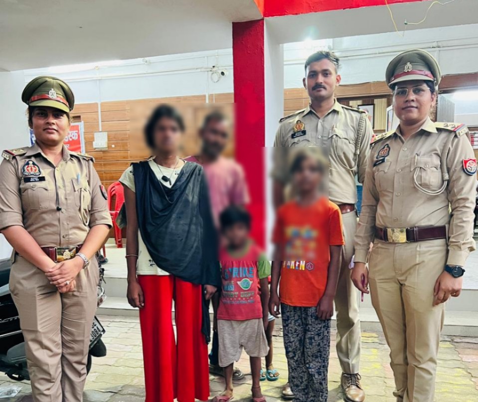 घर से नाराज होकर गई नाबालिग लड़की को मिशन शक्ति टीम ने खोजकर परिजनों को सौंपा