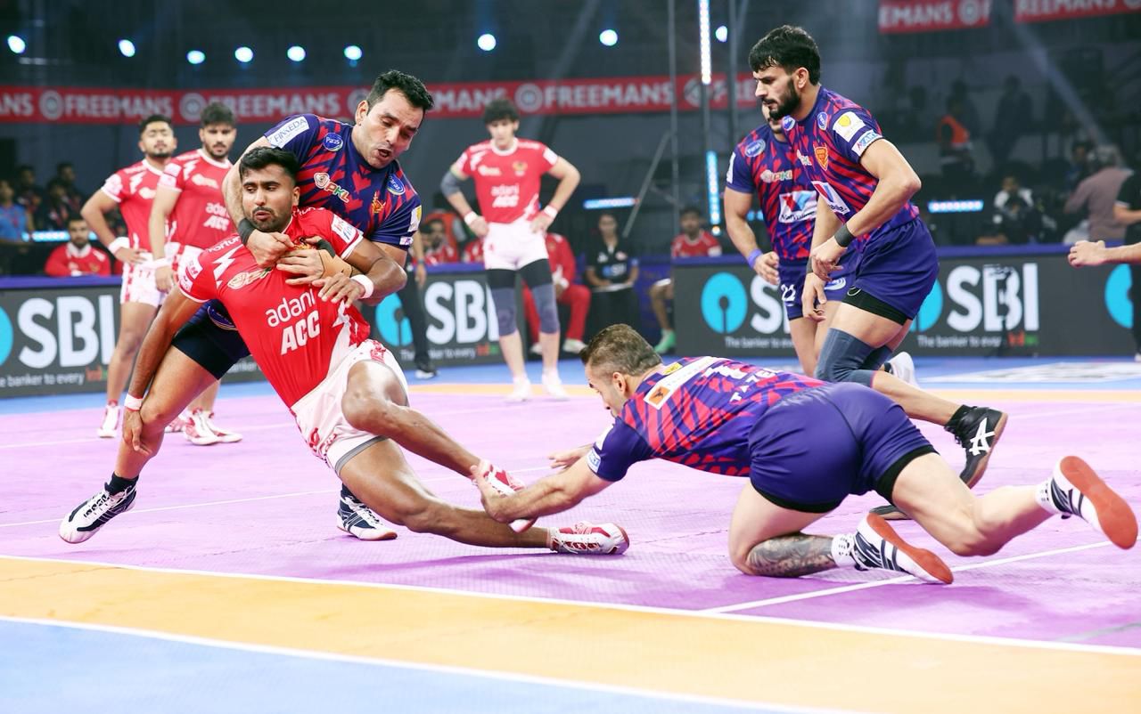 प्रो कबड्डी लीग : अक्षित ने अकेले दम पर दिल्ली को जिताया, गुजरात के 5 सुपर टैकल बेकार गए