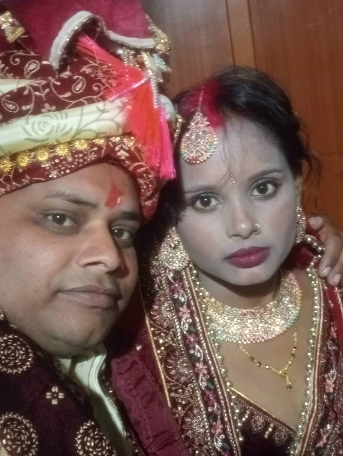 आपसी विवाद के चलते पति पत्नी ने की आत्महत्या, पसरा मातम