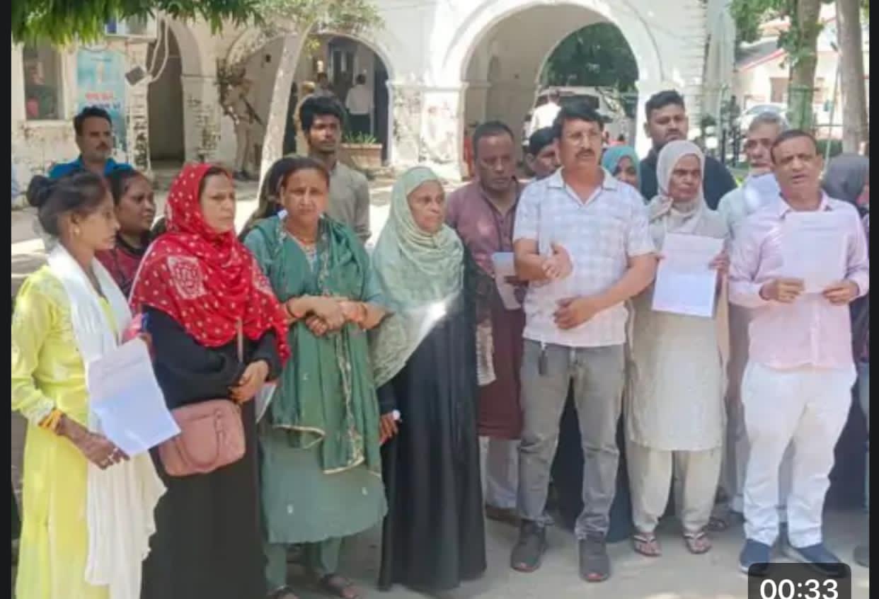 कानपुर में कंस्ट्रक्शन कंपनी हेवेन बिल्ड जोन के खिलाफ आसान किस्तों में प्लॉट देने के नाम पर करोड़ों की ठगी करने का आरोप