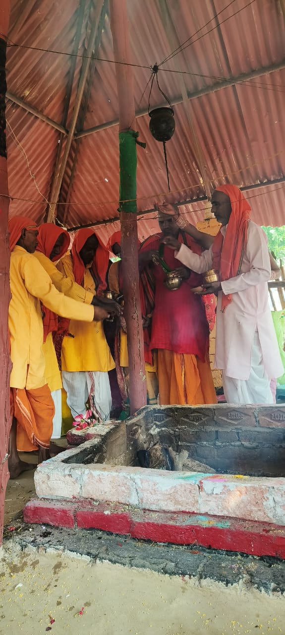 ग्राम सभा मठिया में रुद्र महायज्ञ का अष्टम दिवस सम्पन्न, दीपदान ने मोहा मन