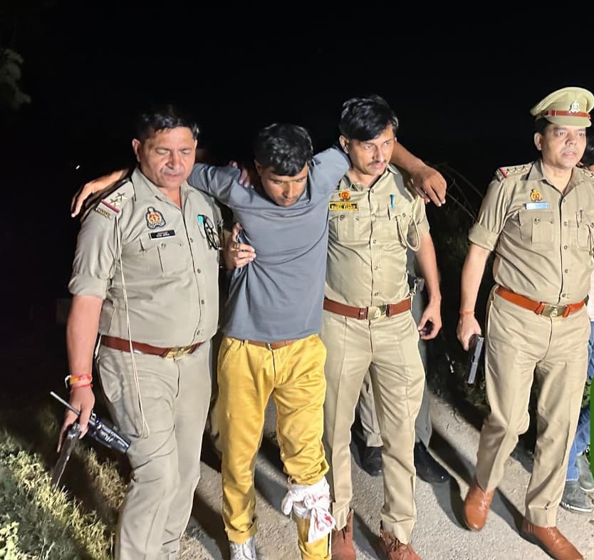 12 घंटे में ही लूट की वारदाता का खुलासा, दो बदमाश गिरफ्तार, एक घायल     