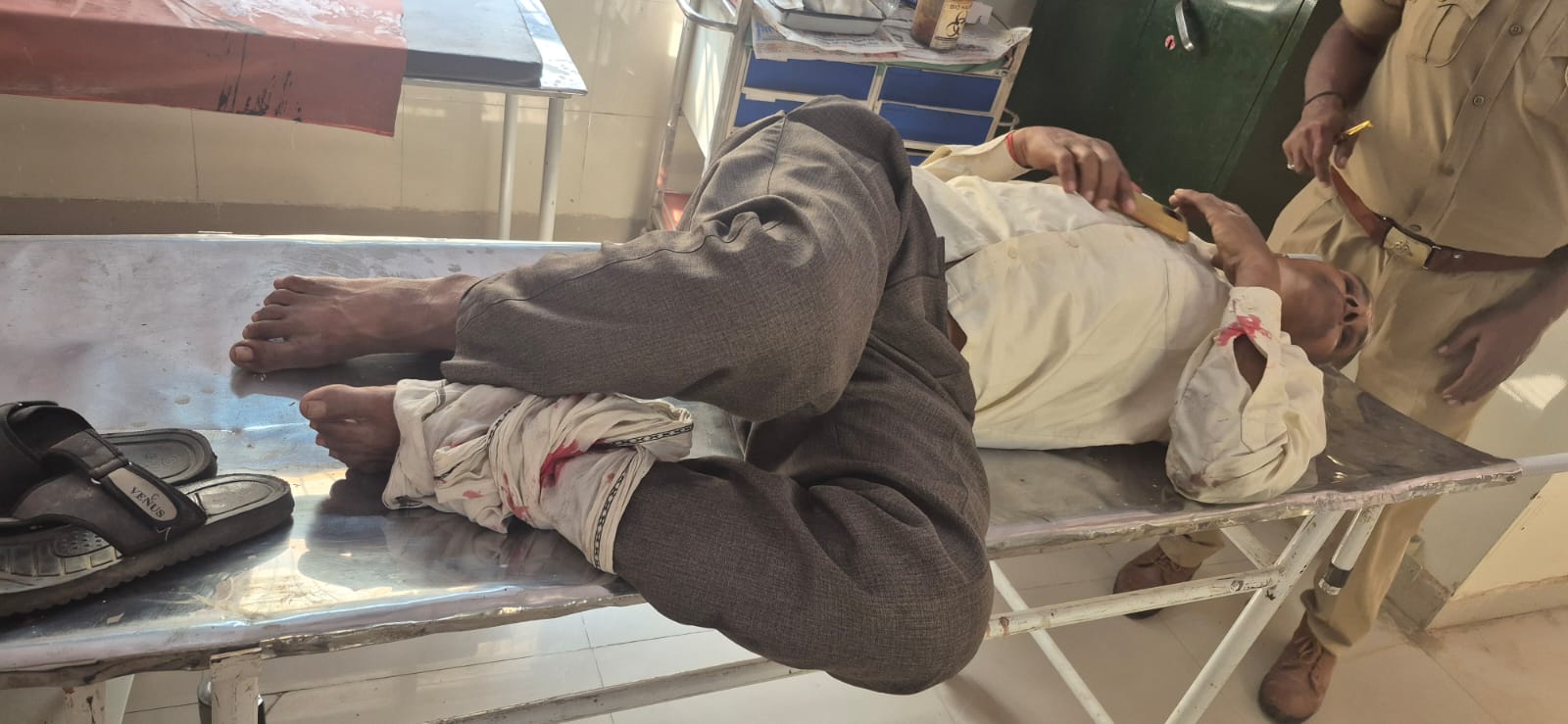 कोल्ड स्टोर से घर जा रहे किसान को ट्रैक्टर ने मारी टक्कर, घायल