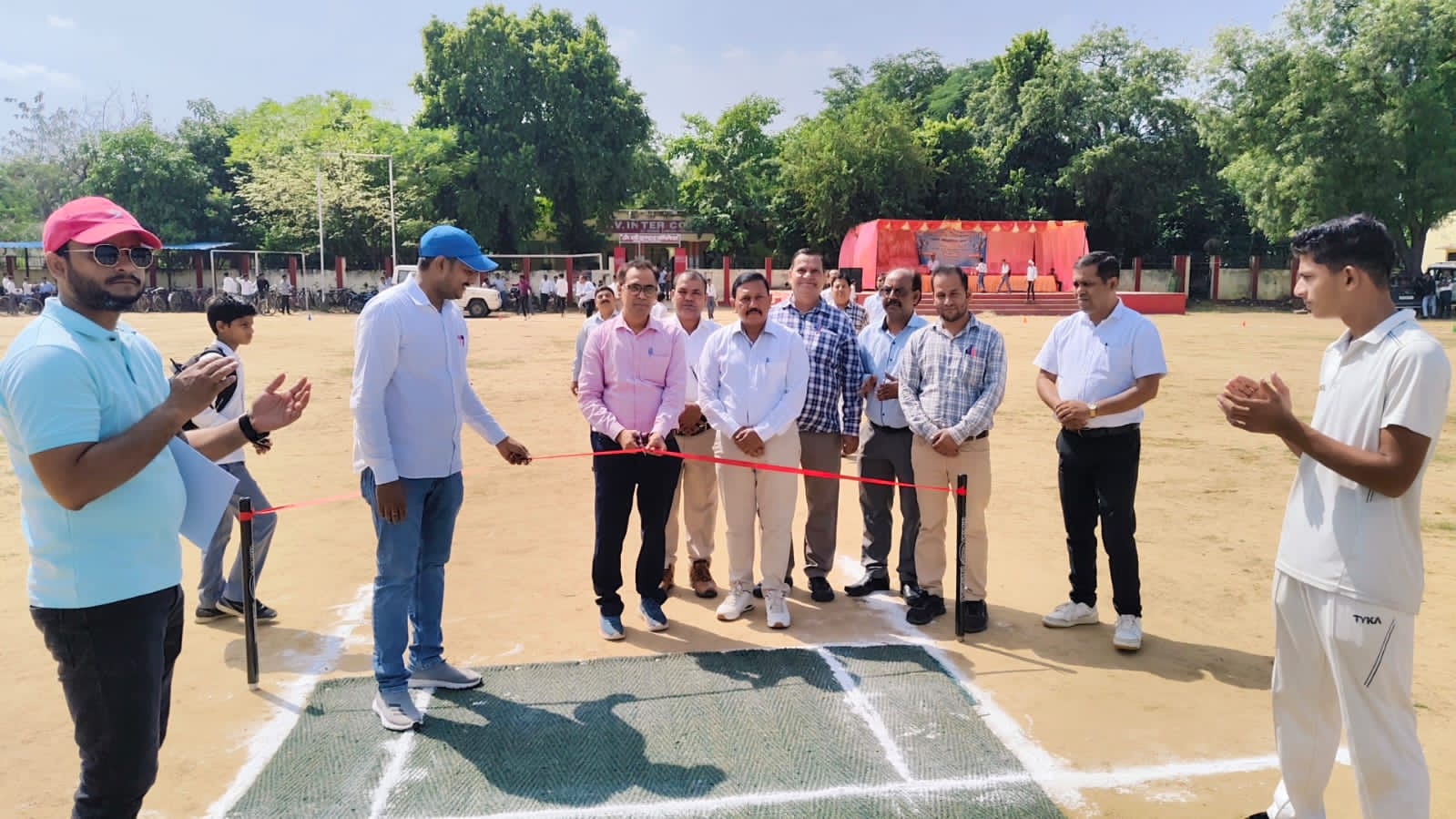 जेवी इंटर कालेज में हुआ मण्डलीय क्रिकेट प्रतियोगिता का आयोजन