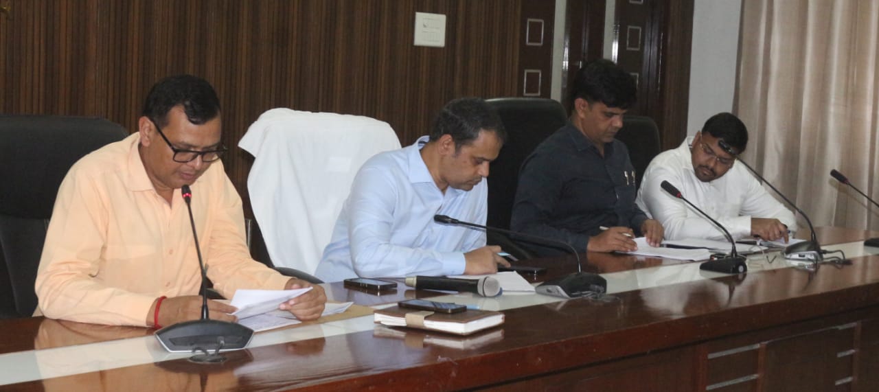 संक्रामक बीमारियों की रोकथाम के लिए सभी अधिशासी अधिकारी को नियमित तौर पर साफ-सफाई के निर्देश 