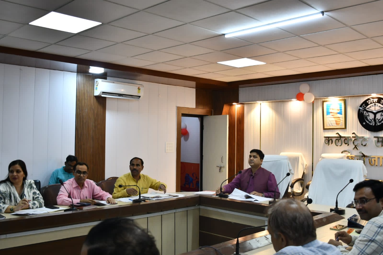 सीडीओ की अध्यक्षता में मुख्यमंत्री डैशबोर्ड पर अंकित परियोजनाओं को लेकर बैठक संपन्न