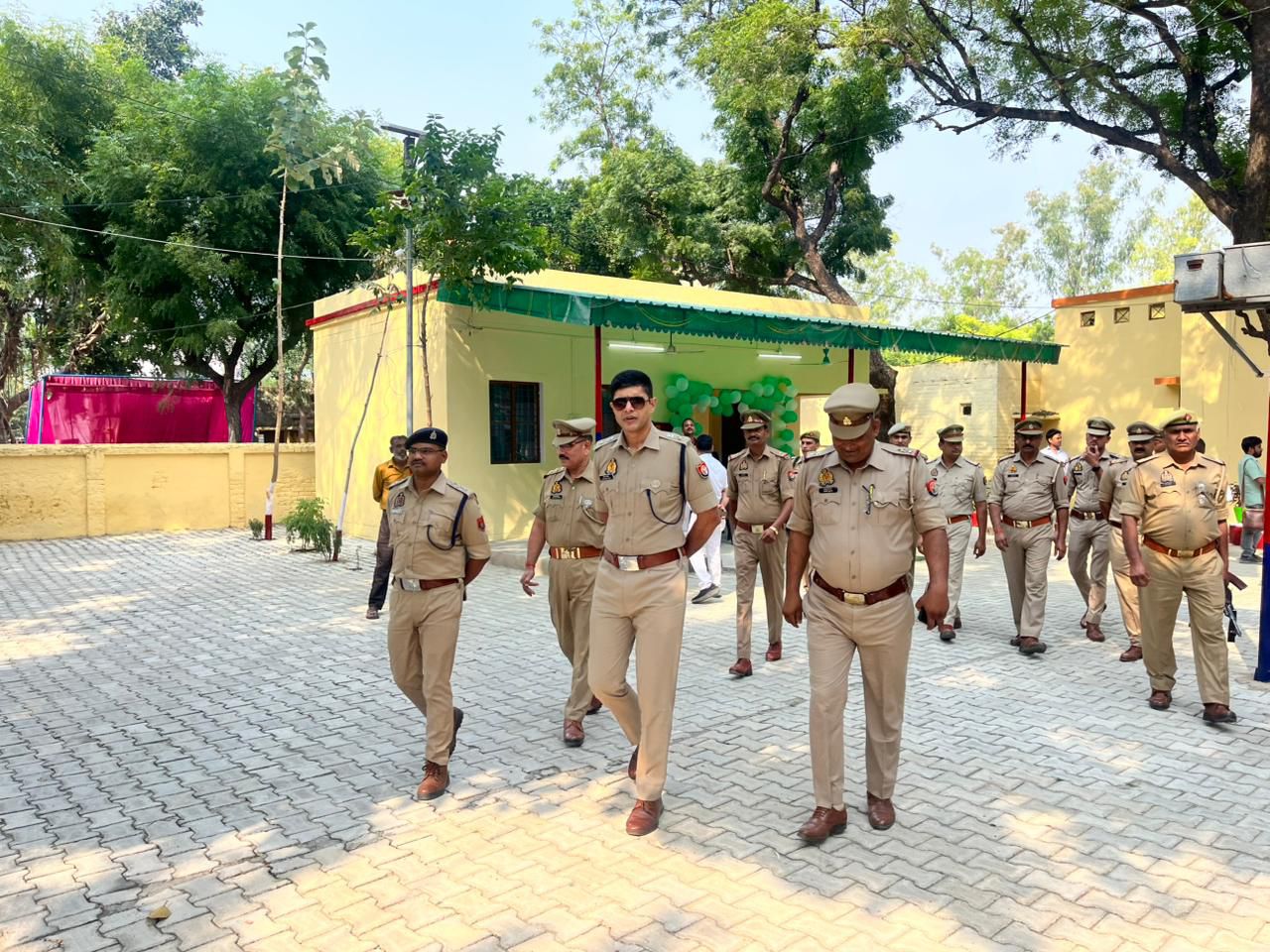 वरिष्ठ पुलिस अधीक्षक ने किया थाना नारखी का औचक निरीक्षण