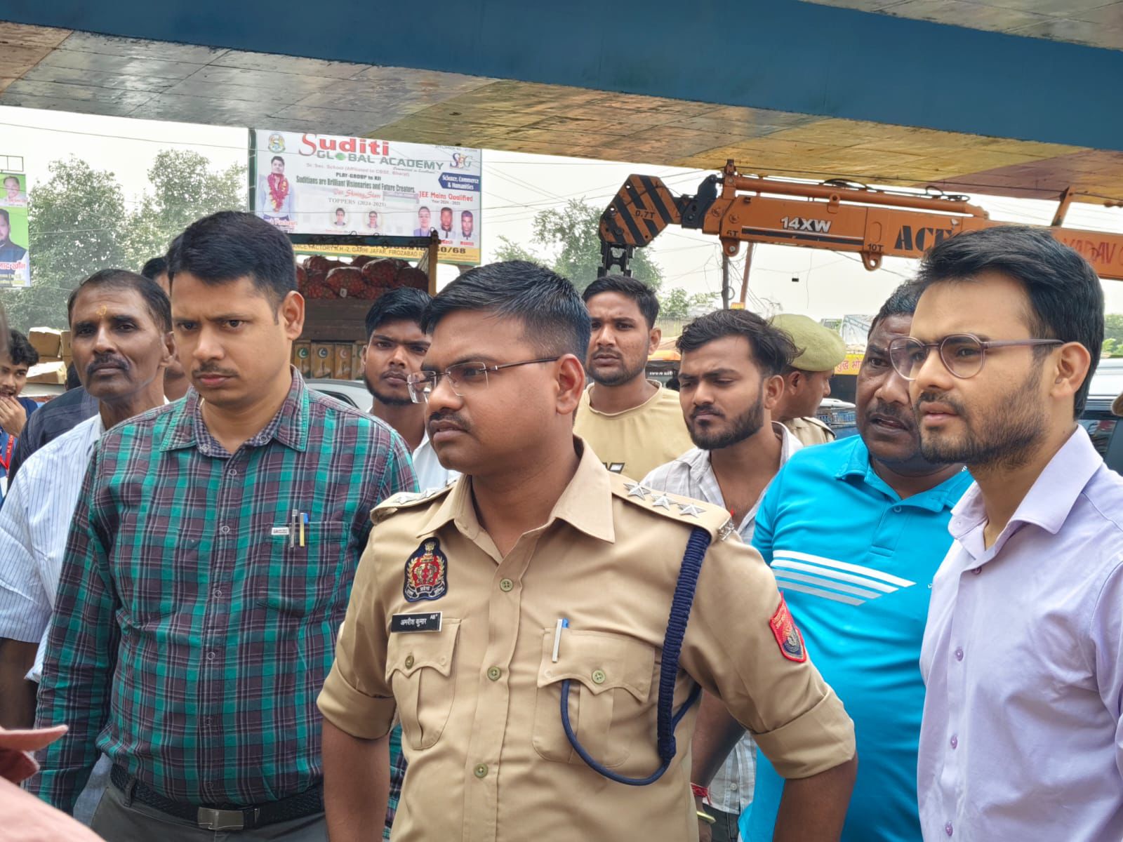 दीपावली से पूर्व अतिक्रमण पर प्रशाशन की कार्यवाही, सड़कों से हटे ठेले और कब्जे