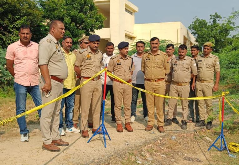 फरार दरिंदा फिर चढ़ा पुलिस के हत्थे, मुठभेड़ में दोनों पैरों में लगी गोली