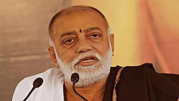 दिल्ली विस्फोट पर बोले मुरारी बापू, ‘‘पूरे राष्ट्र को बेहद सतर्क रहना होगा’’