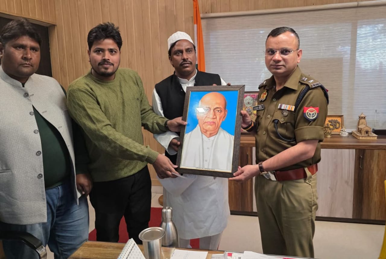 वरिष्ठ पुलिस अधीक्षक सतपाल अंतिल को कानून व्यवस्था के लिए सम्मानित किया