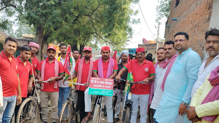 शांति का संदेश लेकर मणिपुर की ट्रांसजेंडर सामाजिक कार्यकर्ता ने शुरू की साइकिल यात्रा