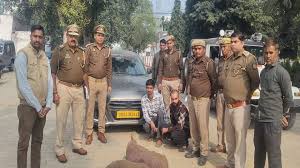 मैनपुरी पुलिस ने दो तस्करों को गिरफ्तार कर उनके कब्जे से दुर्लभ प्रजाति के 74 कछुए बरामद किए