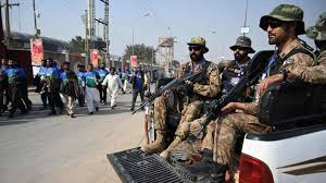 पाकिस्तान के पेशावर में अर्धसैनिक बल मुख्यालय पर आत्मघाती हमला, तीन सुरक्षाकर्मी मारे गए