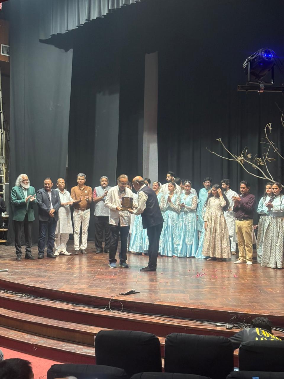 डॉ. प्रेम भण्डारी और लईक हुसैन द्वारा निर्देशित संगीत मय नृत्य नाटिका परछाइयाँ ने दर्शकों को किया भावविभोर