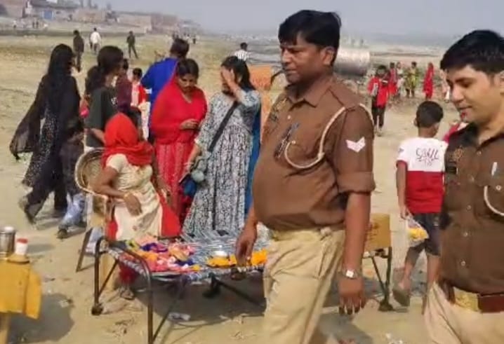 कार्तिक पूर्णिमा पर श्रद्धालुओं ने लगाई डुबकी, सुरक्षा के पुख्ता इंतजाम