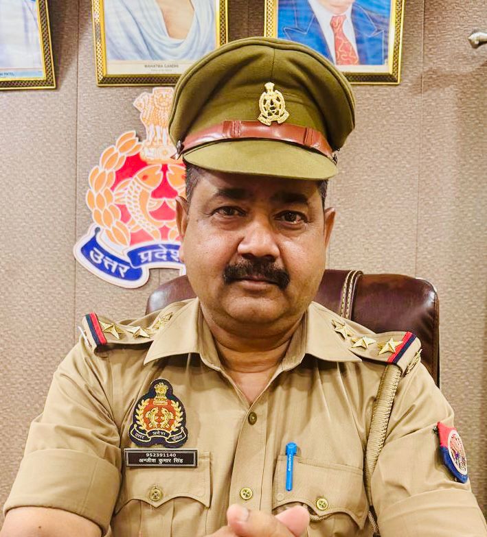 गवाही से नदारद थानाध्यक्ष टूण्डला पर अदालत सख्त, गिरफ्तारी वारंट जारी