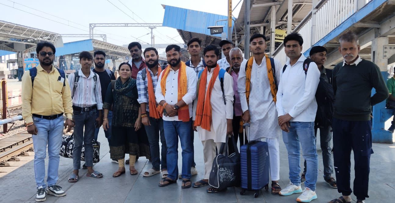 भाकियू भानु का जत्था बागेश्वर धाम पदयात्रा के लिए टूंडला से रवाना