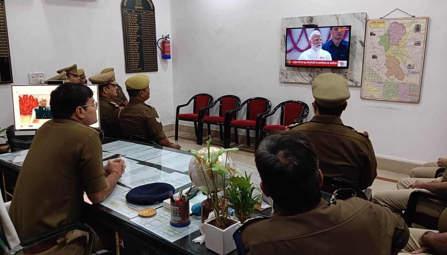 वंदे मातरम के 150 वर्ष पूर्ण होने पर, प्रधानमंत्री का लाइव प्रसारण सुना