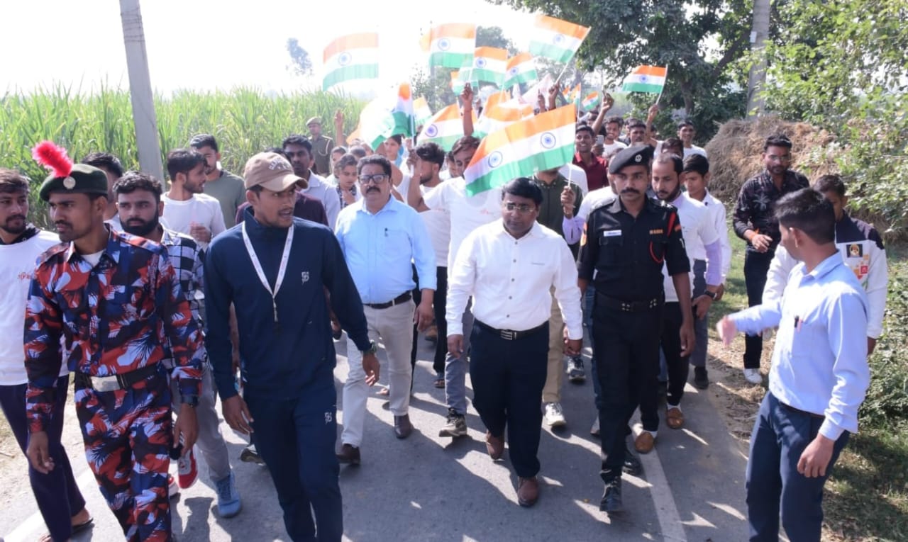 लौहपुरुष सरदार वल्लभभाई की जयंती के उपलक्ष में निकाली पदयात्रा