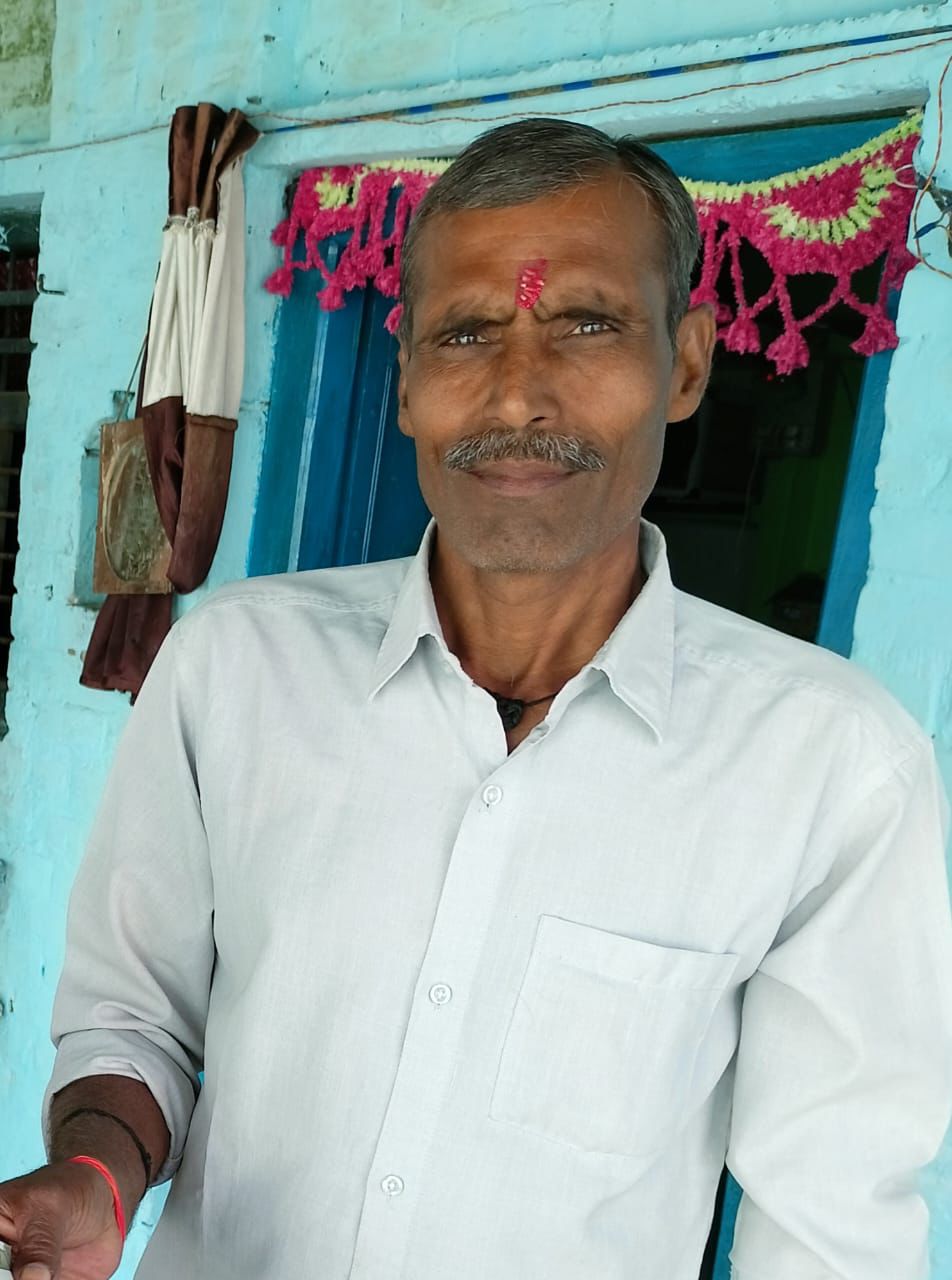 तेज़ रफ़्तार का कहर: ट्रैक्टर गड्ढे में पलटा, चालक की मौत – एक गंभीर घायल     