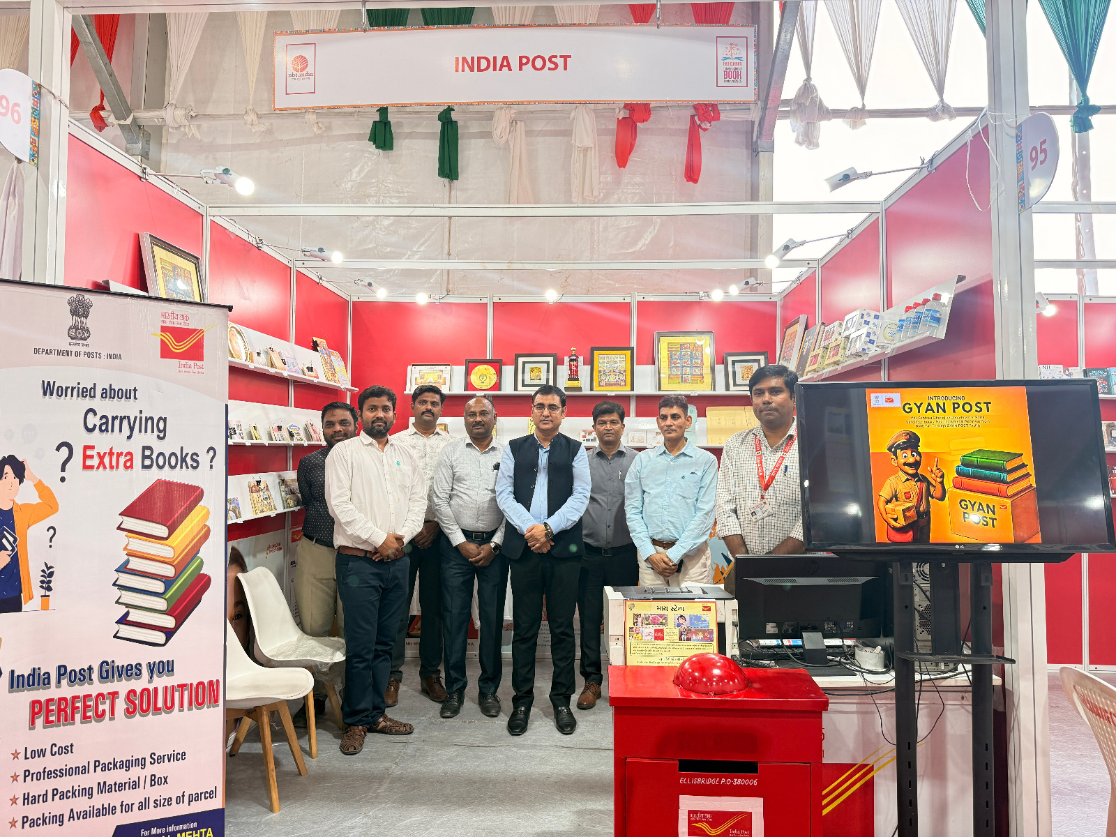 अंतरराष्ट्रीय पुस्तक महोत्सव, अहमदाबाद में भारतीय डाक विभाग का स्टॉल बना आकर्षण का केंद्र