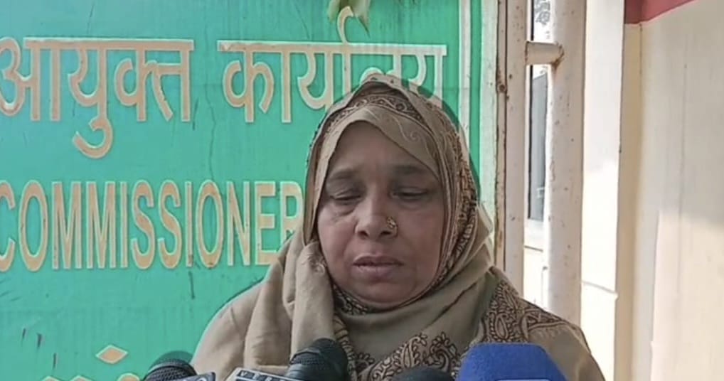 नाम बदलकर किन्नर का पेशा, पीड़ित महिला ने डीआईजी से की शिकायत 