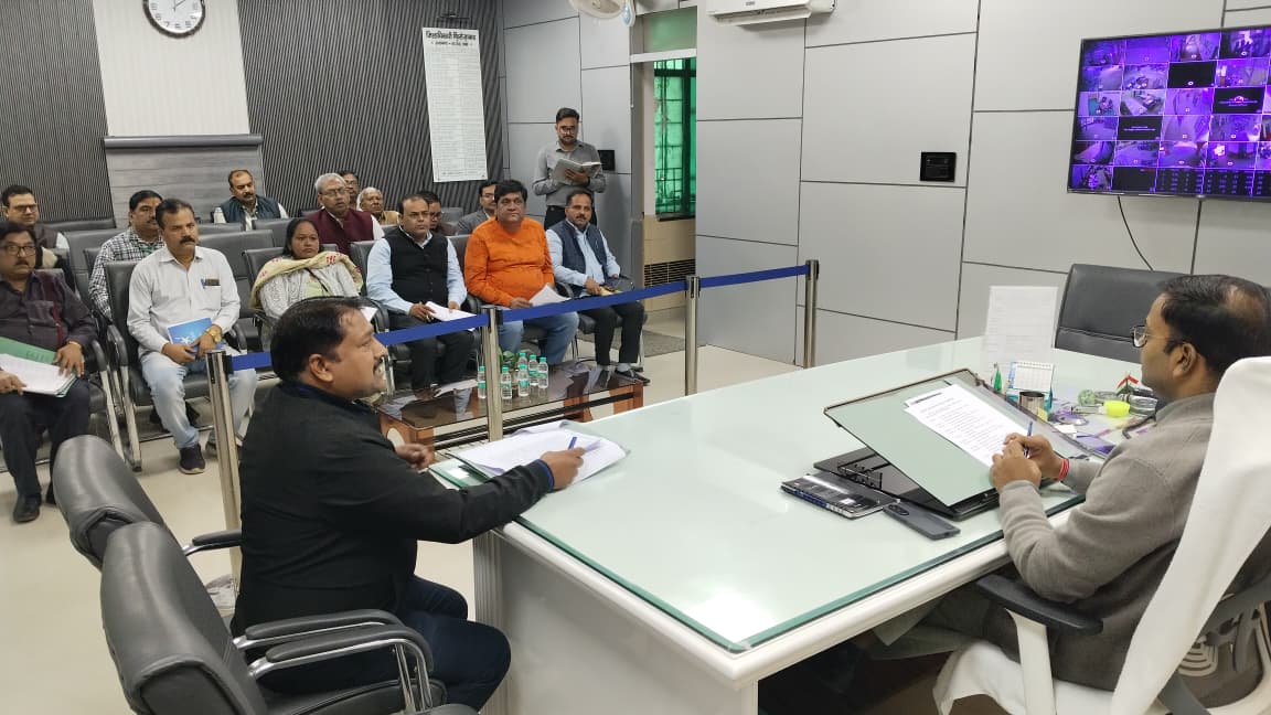 जनपदीय श्रम बन्धु, बाल श्रम उन्मूलन एवं पुनर्वासन टास्क फोर्स एवं बन्धुआ श्रम टास्क फोर्स की बैठक हुई संपन्न 