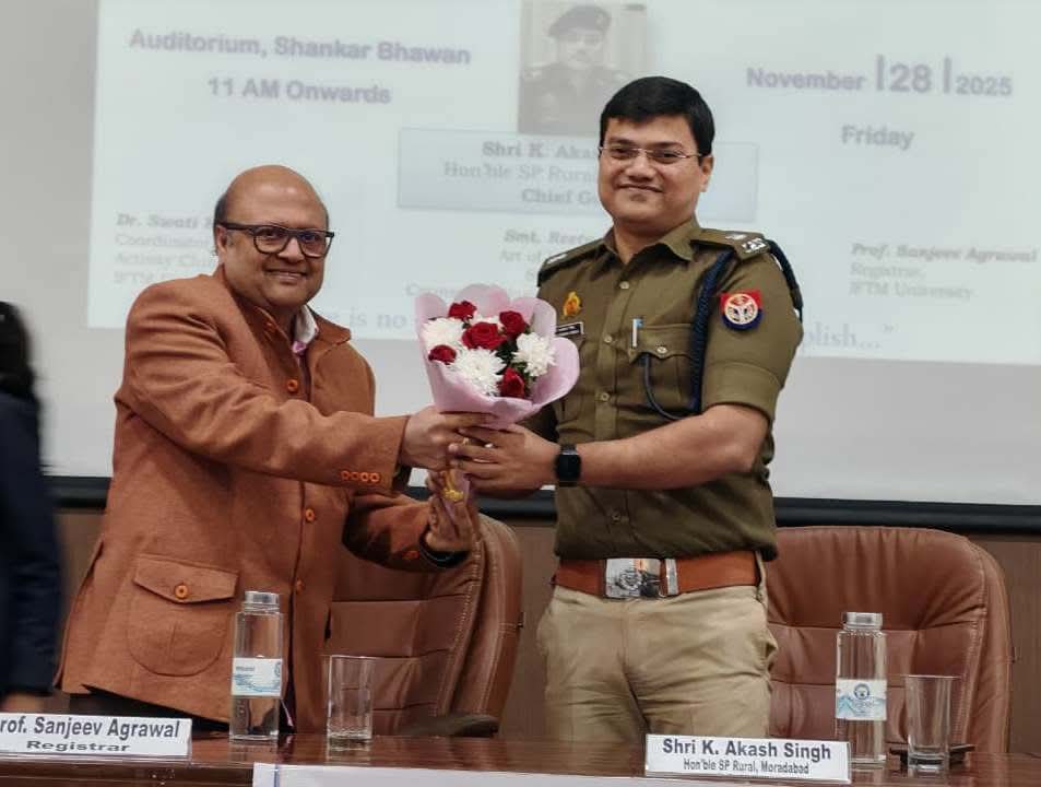 महिला सशक्तिकरण : एसपी देहात ने IFTM यूनिवर्सिटी में छात्र-छात्राओं से किया संवाद