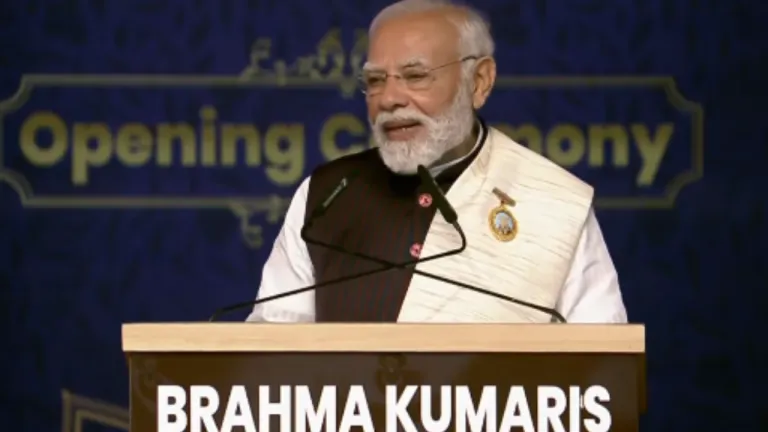 प्रधानमंत्री ने नवा रायपुर में नवनिर्मित ‘एकेडमी फॉर ए पीसफुल वर्ल्ड’ को समाज के नाम समर्पित किया