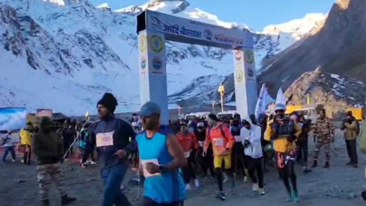 उत्तराखंड : चौदह हजार फुट की उंचाई पर आदि कैलाश में अल्ट्रा रन मैराथन का आयोजन