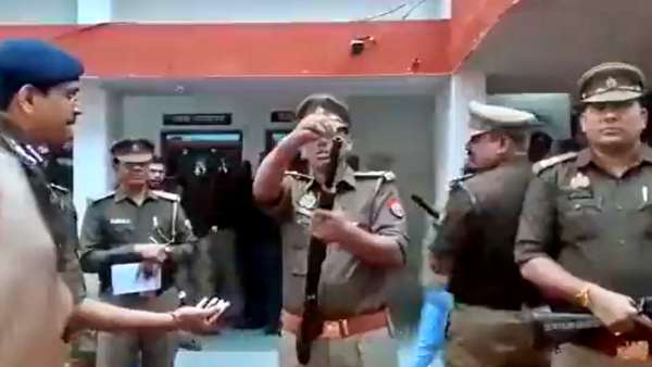 खेल-खेल में बंदूक चल जाने से 22 साल के एक निजी गार्ड की गोली लगने से मौत