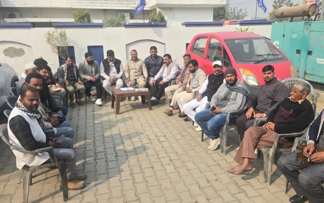 बीएसपी का ‘गांव–बूथ चलो’ अभियान तेज, एसआईआर विशेष पुनरीक्षण पर मंथन