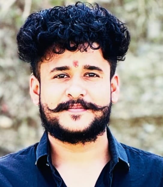 मझोला थाना क्षेत्र में खुलेआम हत्या: कानून की धज्जियां उड़ाईं, पुलिस रही नदारद