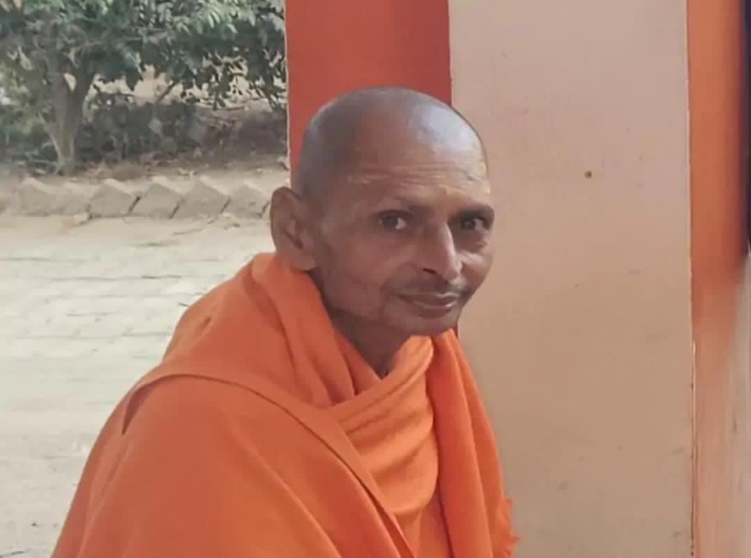 साधु बना बेटा घर लौटा तो परिवार ने पहचानने से किया इनकार