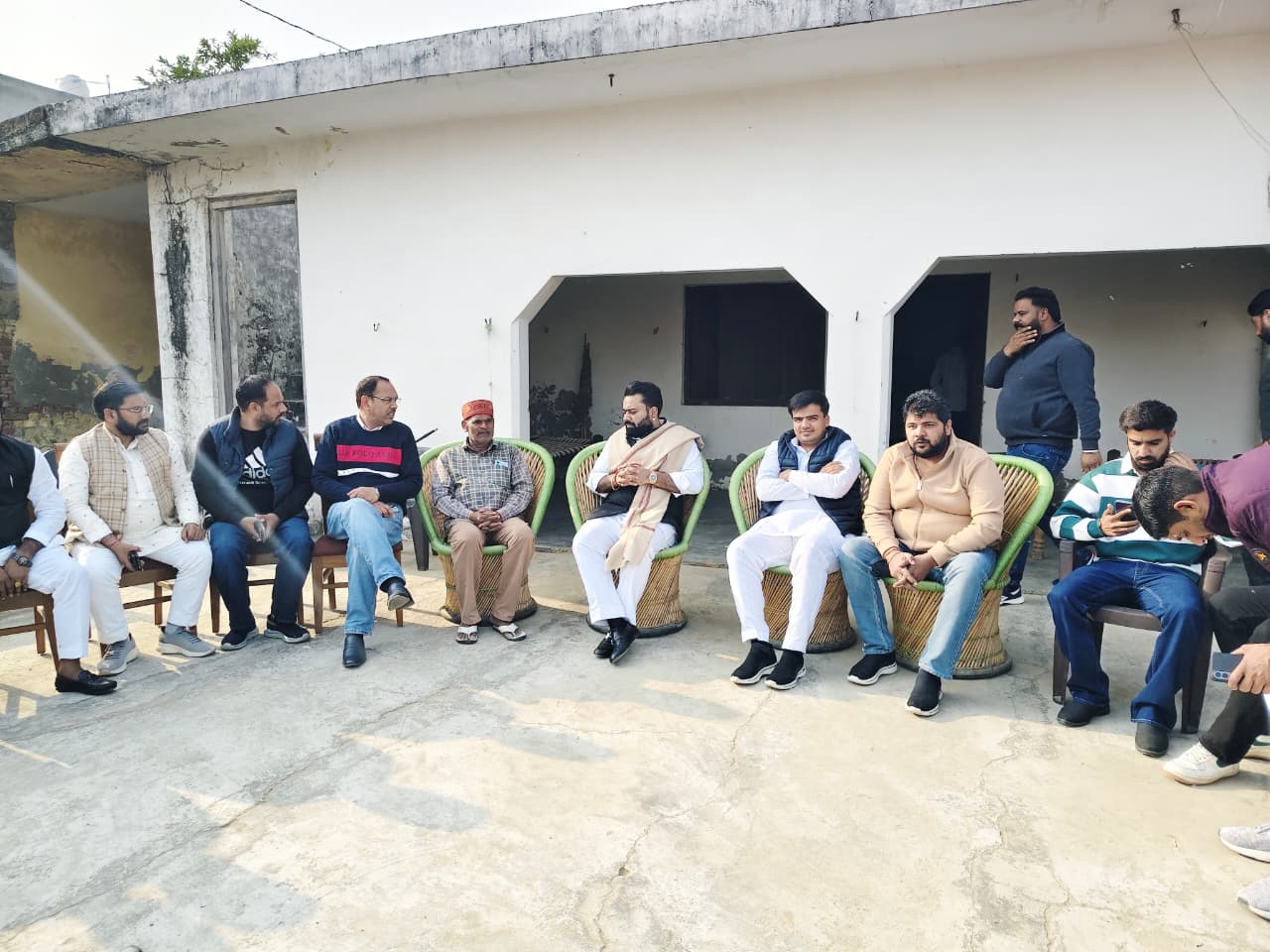 जिला पंचायत अध्यक्ष ललित तंवर ने मृतक के परिजनों से मिलकर व्यक्त की संवेदना