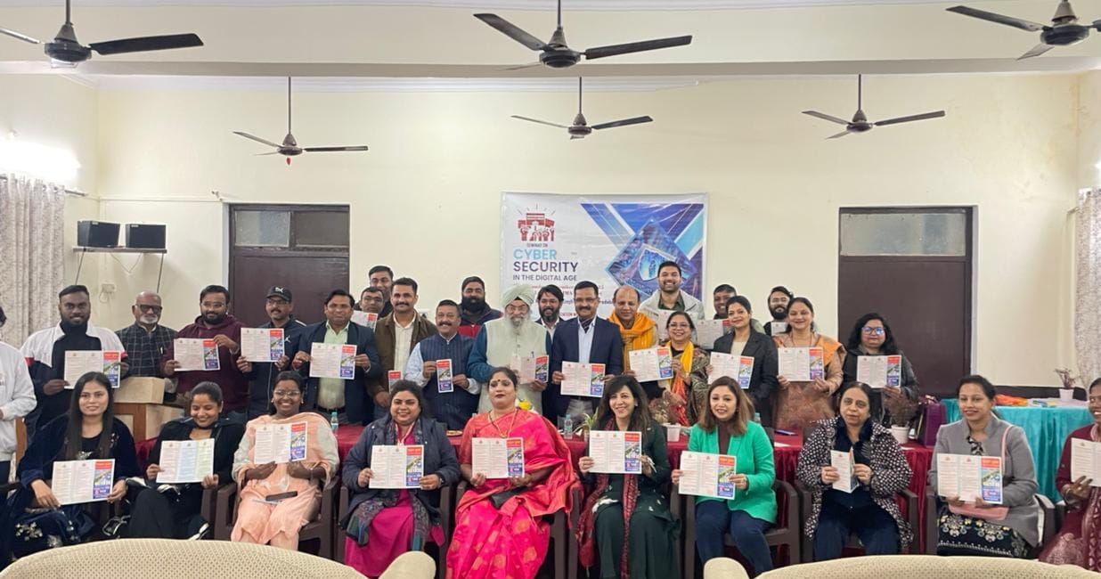 एमपीजी के जागरूकता सेमिनार में साइबर क्राइम के खिलाफ एकजुट हुआ मुरादाबाद