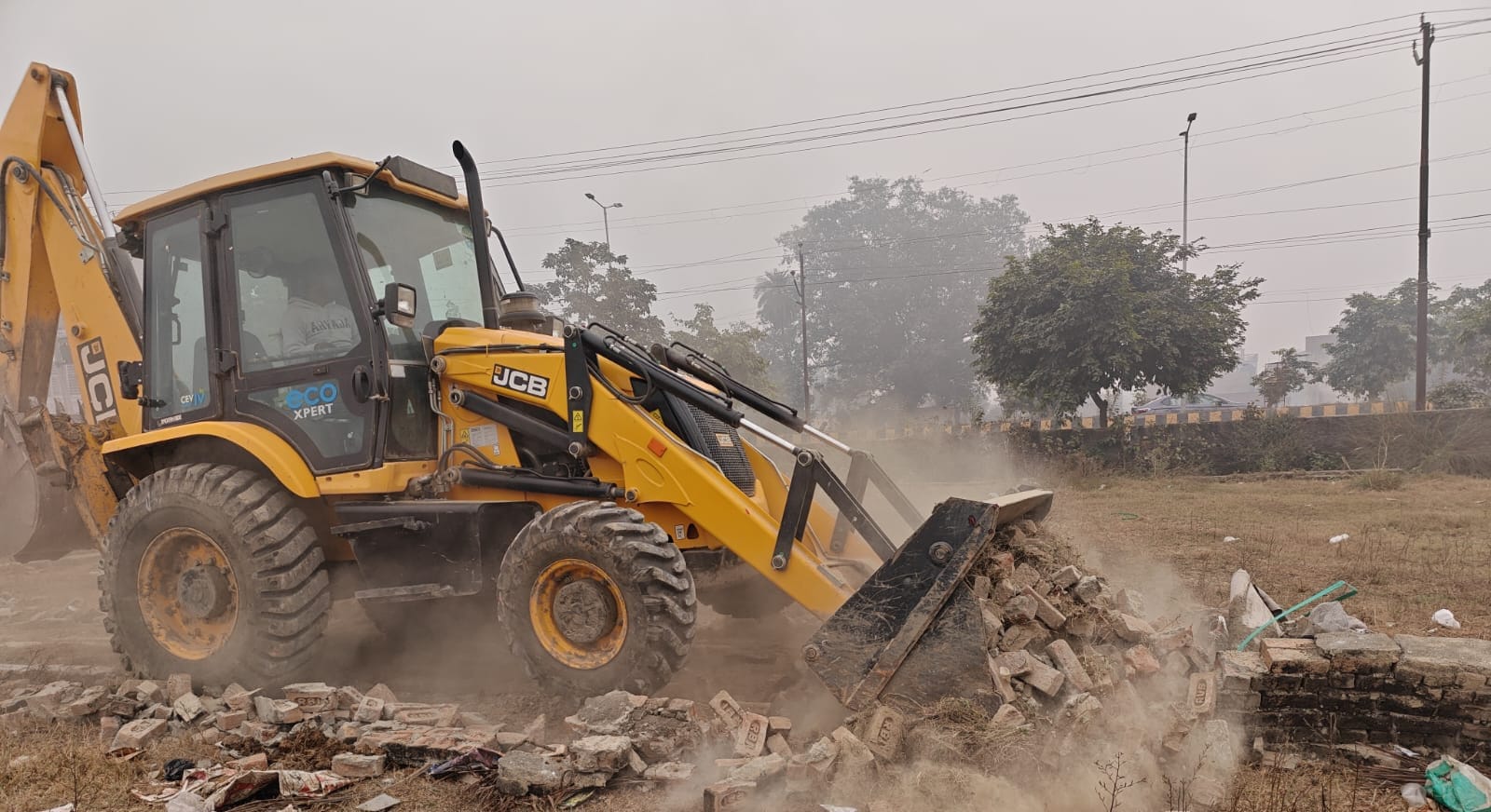 मुरादाबाद विकास प्राधिकरण की कड़ी कार्रवाई : अवैध प्लाटिंग को किया ध्वस्त 