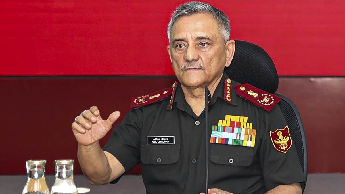 पाकिस्तान का संवैधानिक संशोधन 'ऑपरेशन सिंदूर' के दौरान अपनी कमियों की स्वीकारोक्ति: सीडीएस