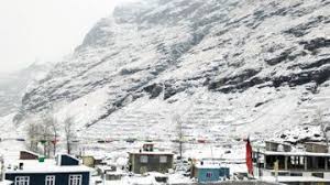 उत्तर भारत भयंकर ठंड की चपेट में रहा, जम्मू कश्मीर में पारा हिमांक के नीचे लुढ़का